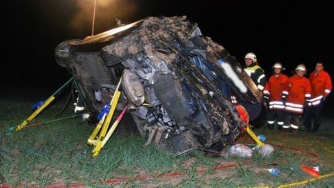21.04.2012 – PKW kommt auf der K2047 von der Fahrbahn ab
