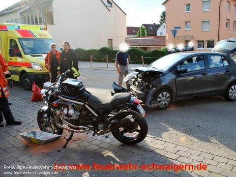 21.06.2012 – Auslaufende Betriebsstoffe nach Verkehrsunfall