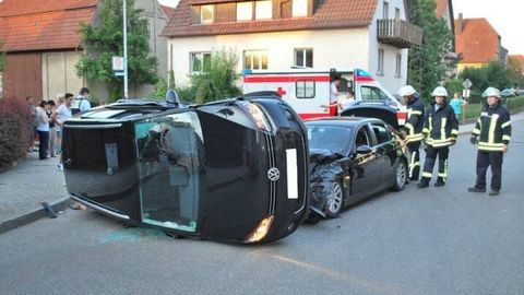 01.08.2012 – Auslaufende Betriebsstoffe nach Verkehrsunfall