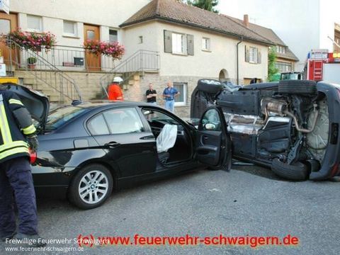 01.08.2012 – Auslaufende Betriebsstoffe nach Verkehrsunfall