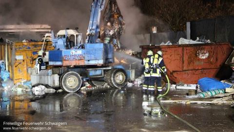 21.11.2012 – Brennender Müll bei einem Recyclingbetrieb in Brackenheim