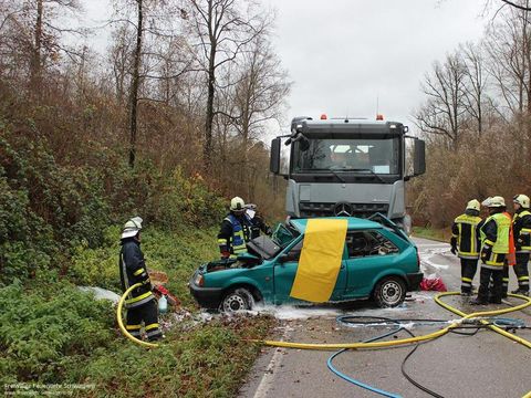 30.11.2015 – Tödlicher Verkehrsunfall auf der L1107 Richtung Stetten