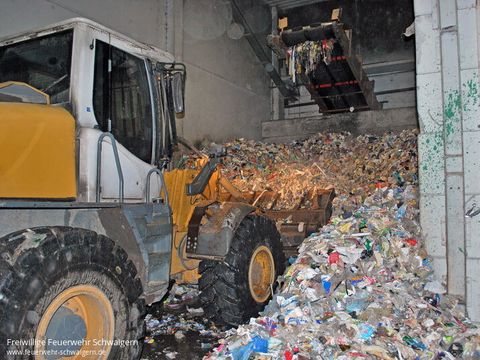 31.03.2016 – Brand in Recyclingfirma