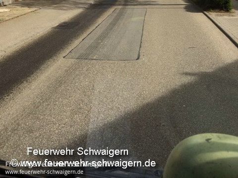 12.04.2017 – Ölspur auf der Leintalstrasse