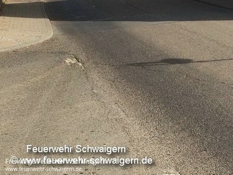 12.04.2017 – Ölspur auf der Leintalstrasse