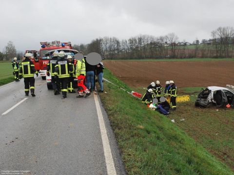 05.04.2019 – Unfall mit mehreren Verletzten