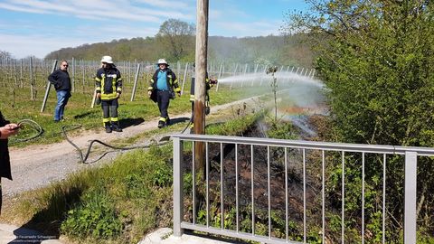 25.04.2019 – Flächenbrand am Bahndamm
