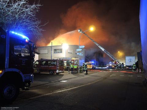 22.01.2020 – Großbrand Industriegebäude