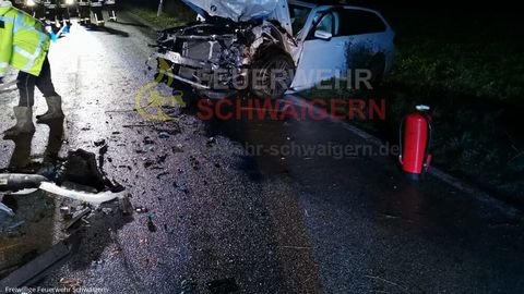 15.10.2020 – Eingeklemmte Person nach Frontalzusammenstoß auf K2160