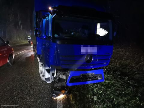 12.01.2021 – Eingeklemmte Person nach Verkehrsunfall auf B293