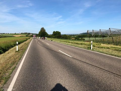 15.06.2021 – Unfall auf B293 mit sechs beteiligten Fahrzeugen