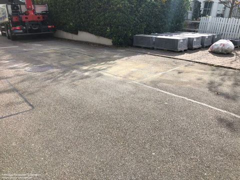 27.09.2021 – Ölspur nach geplatzter Hydraulikleitung