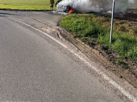23.04.2024 – PKW in Vollbrand am Ortsausgang von Stetten