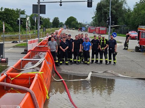 03.06.2024 – Sandsäcke füllen und Hang absichern