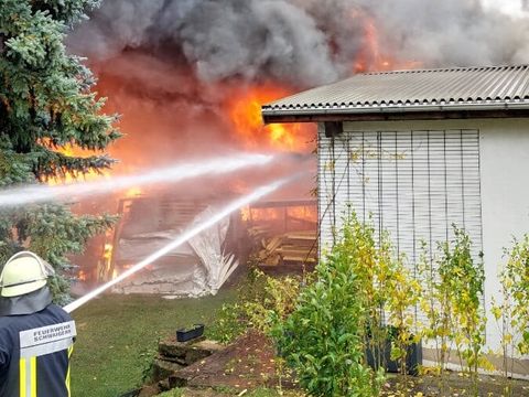 21.10.2025 – Landmaschinen-Werkstatt in Vollbrand