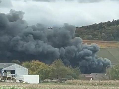 21.10.2025 – Landmaschinen-Werkstatt in Vollbrand