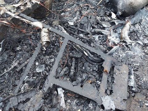 16.02.2026 – E-Auto brennt in Schafackerstraße