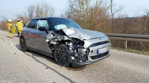 08.03.2026 – E-Call Notruf nach Verkehrsunfall auf der L1107 (Stetten-Brackenheim)