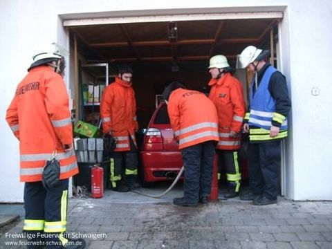 06.02.2012 – PKW Brand durch Heizlüfter
