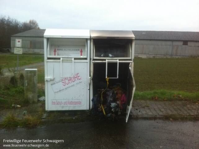 24.11.2012 – Brennender Altkleider Container