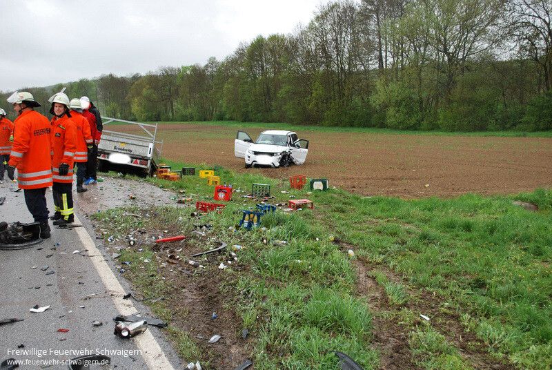 27.04.2013 – Straße mit Glasscherben übersät
