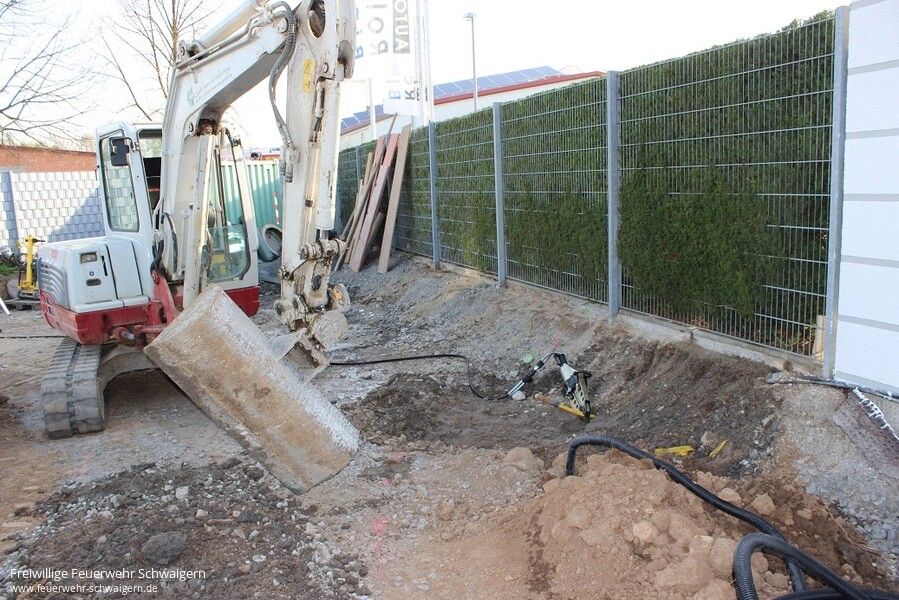 07.04.2014 – Bagger beschädigt Gasleitung in Meimsheim