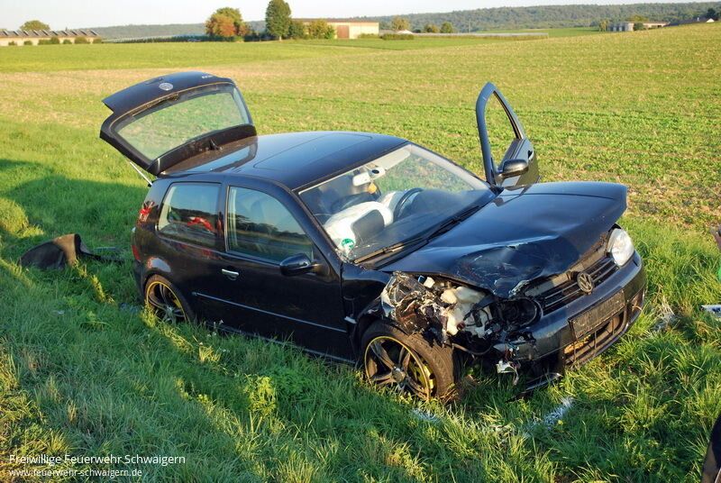 11.09.2015 – Motorradfahrerin stirbt bei Frontalzusammenstroß