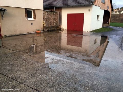 05.01.2018 – Wasser dringt in Wohnhaus ein