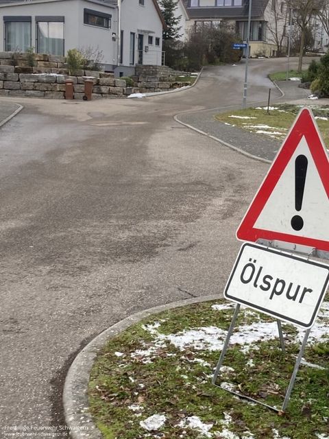 26.01.2021 – Ölspur im Wohngebiet "Hälde"