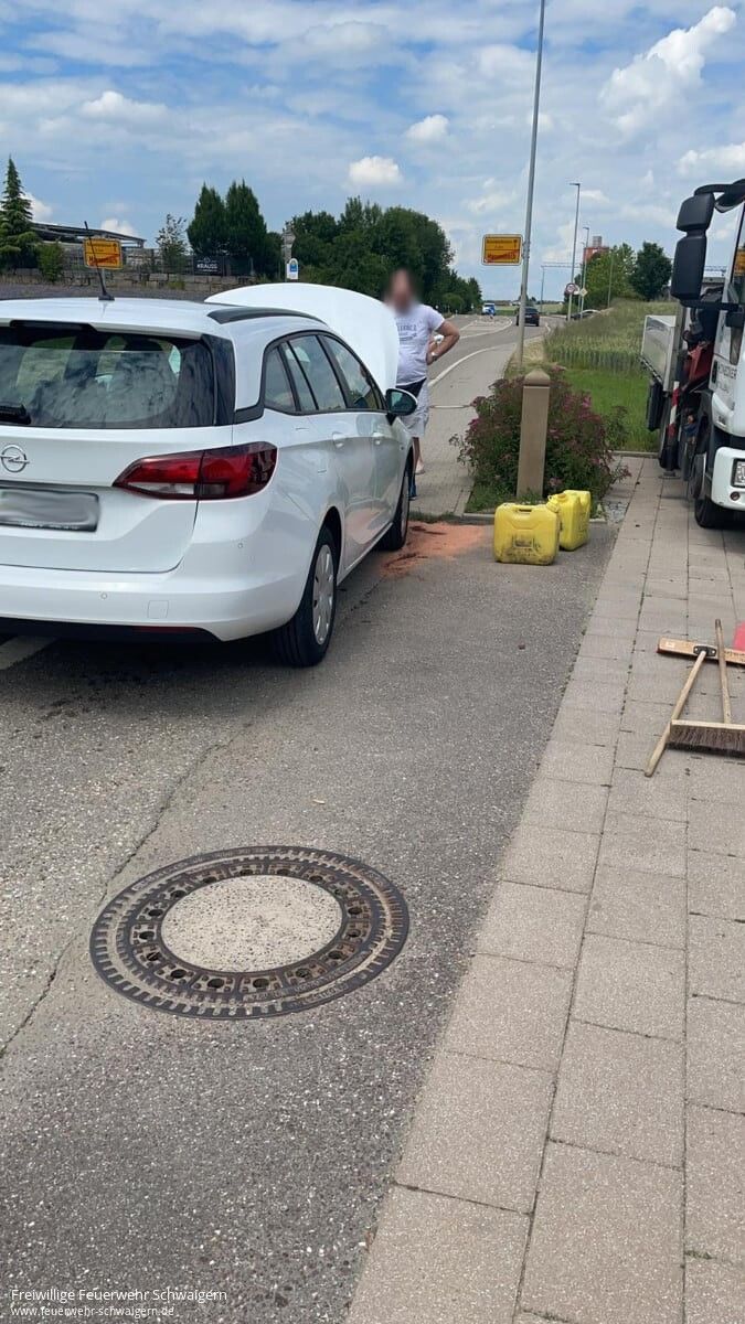 26.06.2021 – Auslaufender Kraftstoff aus Neuwagen