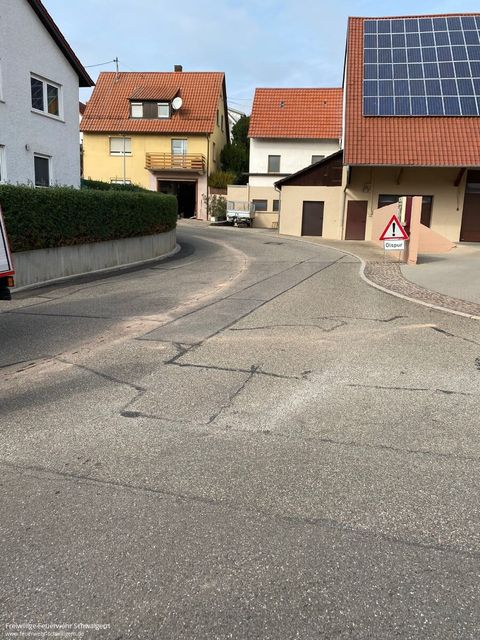 11.10.2021 – 300m lange Ölspur in Massenbach