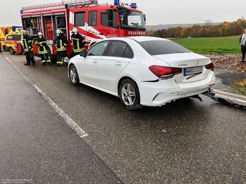 03.11.2021 – Vier verletzte Personen nach Verkehrsunfall auf B293